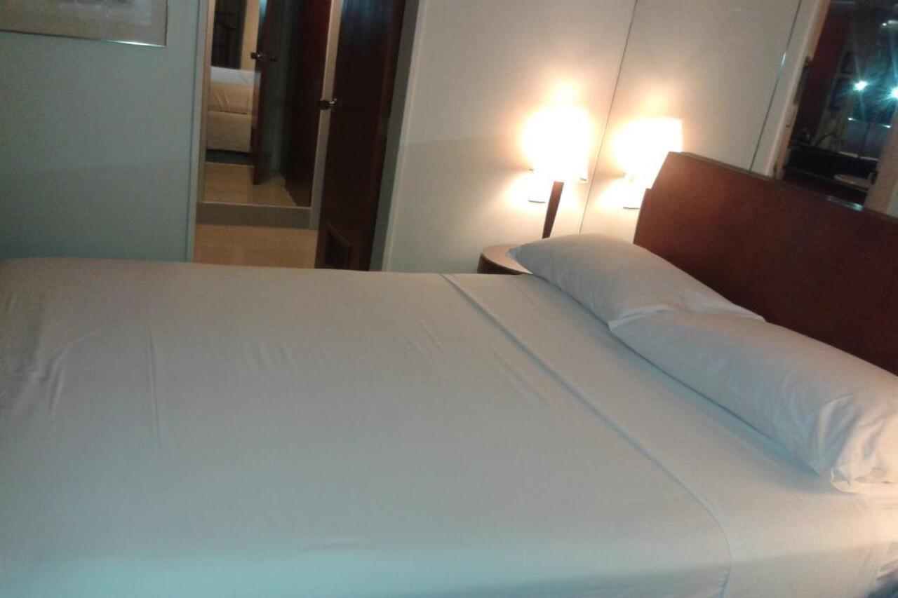 קראקס Hotel Altamira Suites מראה חיצוני תמונה